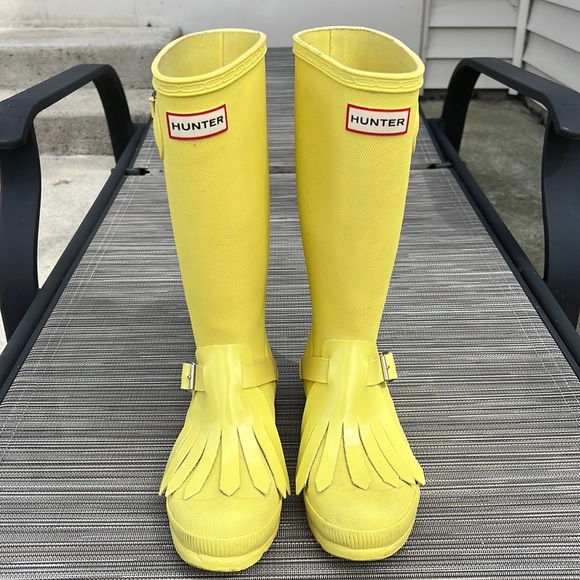 Hunter Shoes | Rare Hunter Kids Original Texture Fringe Boots Yellow UK4 EU37 | Color: Yellow | Size: 6.5 | Mtuhoop242410's Closet